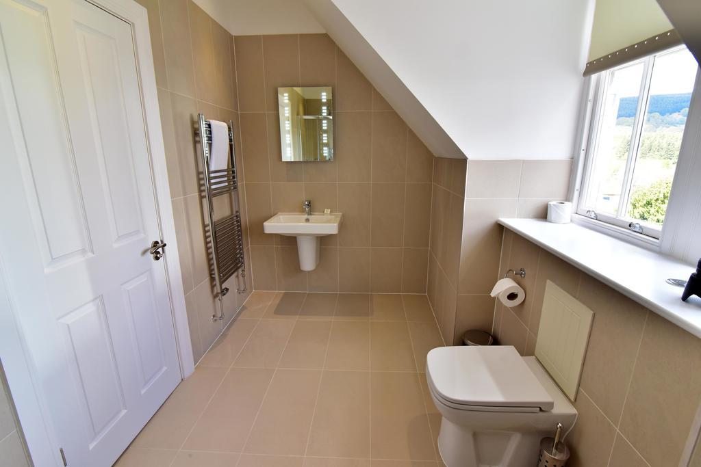 The Townhouse Aberfeldy - Rooms & Breakfast Екстер'єр фото