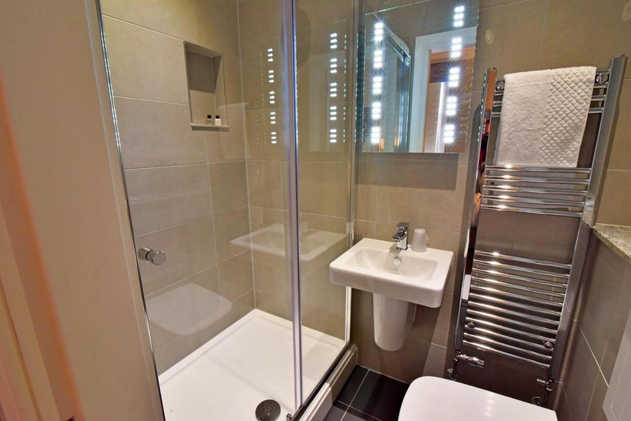 The Townhouse Aberfeldy - Rooms & Breakfast Екстер'єр фото